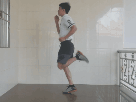 如何通过模拟比赛提高控卫的应变能力_0